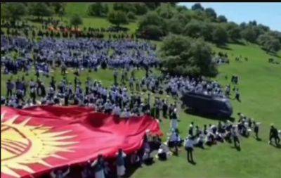 В Кыргызстане грузовик сбил около 30 детей во время массового мероприятия - dialog.tj - Киргизия