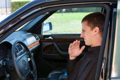 Запахи в авто извещают о неисправностях в машине – что надо знать водителям - apostrophe.ua - Украина - Россия
