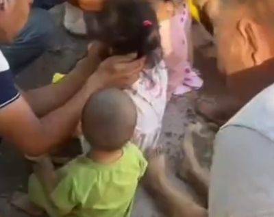 В Каракалпакстане несколько воспитанников детского сада пострадали в результате ДТП. Видео - podrobno.uz - Узбекистан - Ташкент
