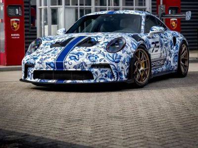 Ювілейний Porsche пофарбували у “делфтський синій” - autocentre.ua