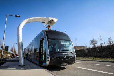 Електричні автобуси в Європі стають автономнішими - autocentre.ua - Італія