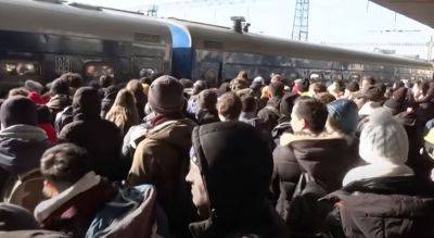 Даже посадят на автобус: в Чехии начинают возвращать украинцев домой по спецпрограмме - ukrainianwall.com - Украина - Россия - Чехия