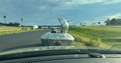 "Не с этого света": на магистрали появилось похожее на НЛО странное авто (фото) - focus.ua - Украина - Англия - Сша - Usa - New York - штат Индиана - штат Нью-Мексико - штат Миссури