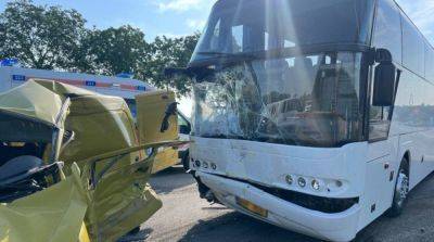 Автобус Кишинев-Киев столкнулся с легковым авто в Молдове, есть погибшие - ru.slovoidilo.ua - Киев - Украина - Молдавия - Кишинев