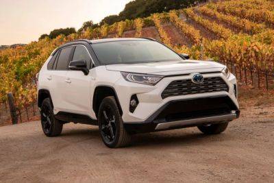 В Україні рекордно зросли продажі гібридів: Toyota RAV-4 у лідерах - autocentre.ua