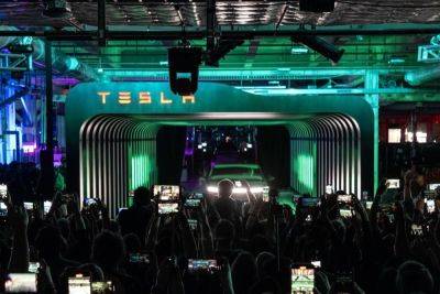 Илон Маск - Всё как обычно: Илон Маск подтвердил, что премьера Tesla Robotaxi задерживается - kolesa.ru