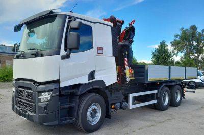 Дорожні будівельники отримали вантажівки Renault Trucks з потужними кранами-маніпуляторами - autocentre.ua