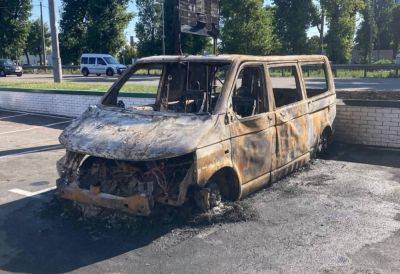 В Киеве трое неизвестных сожгли авто для эвакуации раненых - apostrophe.ua - Киев - Украина - Россия - Одесса