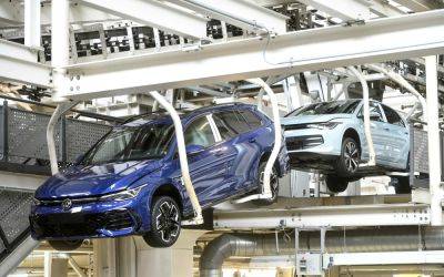 Volkswagen Golf - Работать до позеленения: «восьмой» VW Golf может остаться на конвейере до 2035 года - kolesa.ru