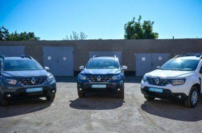 Коштом громад придбано три Renault Duster для райвідділу поліції - news.infocar.ua