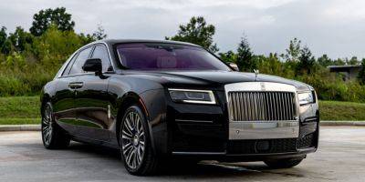 На аукціон виставили Rolls-Royce Ghost із автографом Тома Бреді (фото) - autocentre.ua