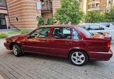 У Києві виявили Volvo S70 в ідеальному стані та з мінімальним пробігом (фото) - autocentre.ua