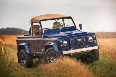 Рестомод Land Rover Defender от Kingsley Re-Engineered: деревенский шик с мотором V8 - kolesa.ru