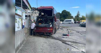 Пострадали семеро детей: в Хмельницкой области ехавший в Болгарию автобус попал в ДТП - fakty.ua - Киев - Украина - Житомир - Болгария - Черновцы - Хмельницкая обл. - Черновицкая обл.