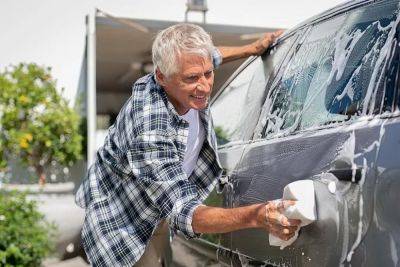 Лайфхаки від Автоцентру: як видалити бітумні плями з кузова - autocentre.ua