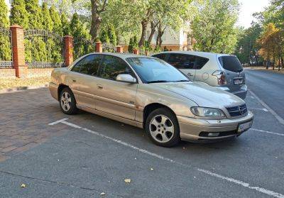 У Києві помічено Opel Omega у ювілейному виконанні - autocentre.ua