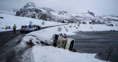 ДТП в Норвегии 12 января - автобус с туристами оказался в воде - что известно о пострадавших - фото | OBOZ.UA - obozrevatel.com - Норвегия - Латвия