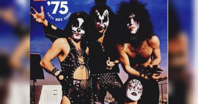 Гитарист легендарной рок-группы Kiss погиб в ДТП по вине 90-летней матери - fakty.ua - Украина - Сша